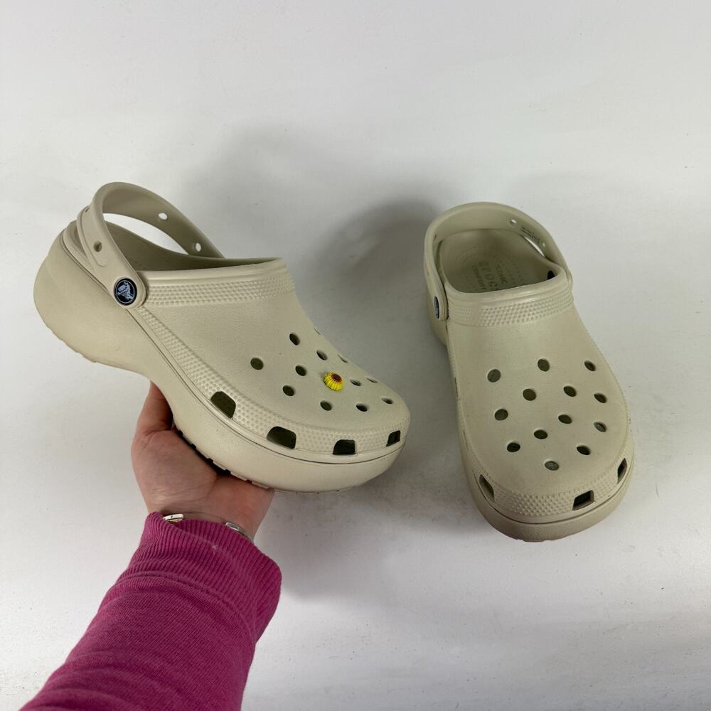 Crocs Shimmer Classic Platform Rubber Clogs Women's 9 Beige Slip-On Slingback